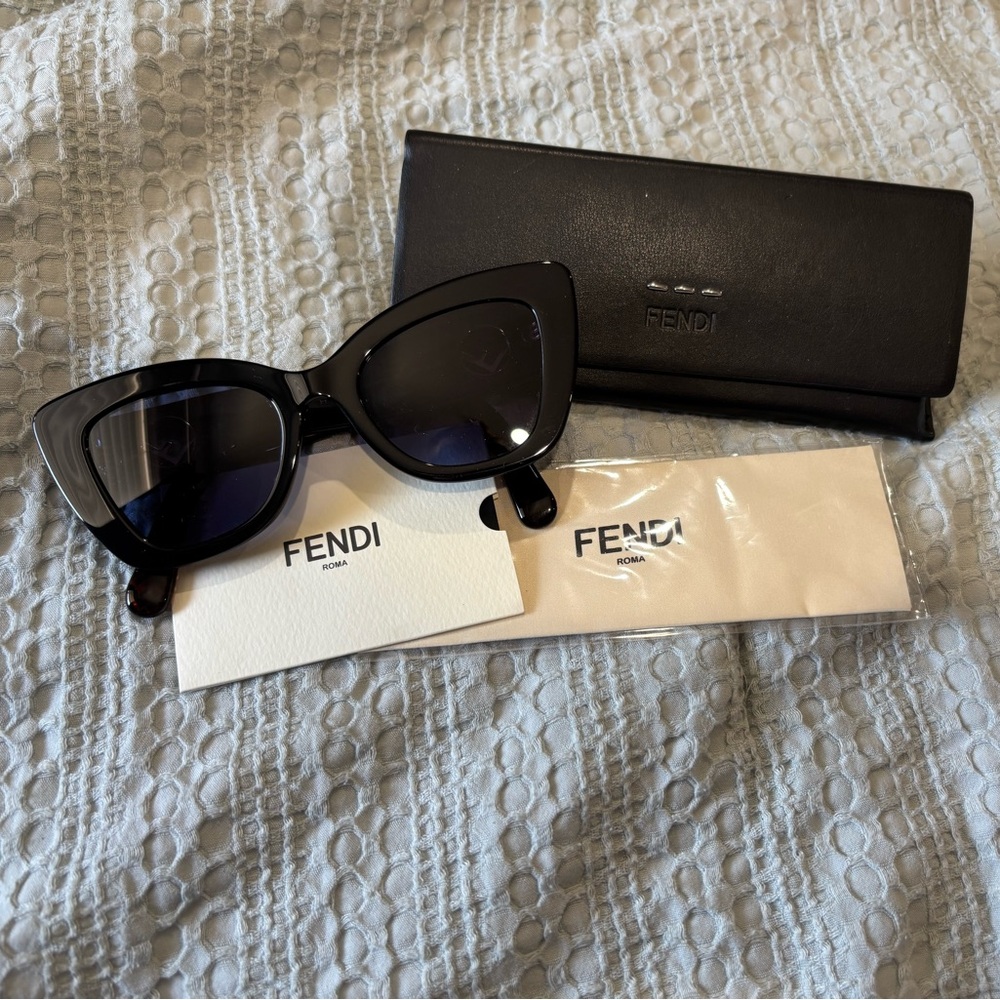 Fendi Glossy Black Cat-Eye Sunglasses
